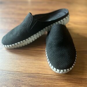 Skechers Black and White Mule Slip-On